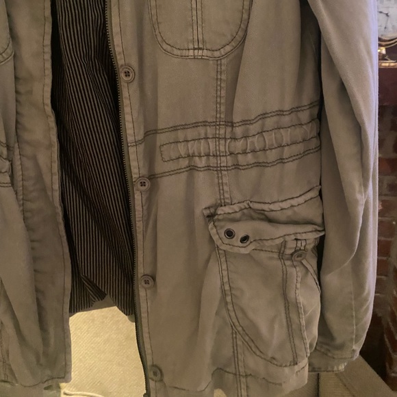 Jacket - Picture 2 of 8